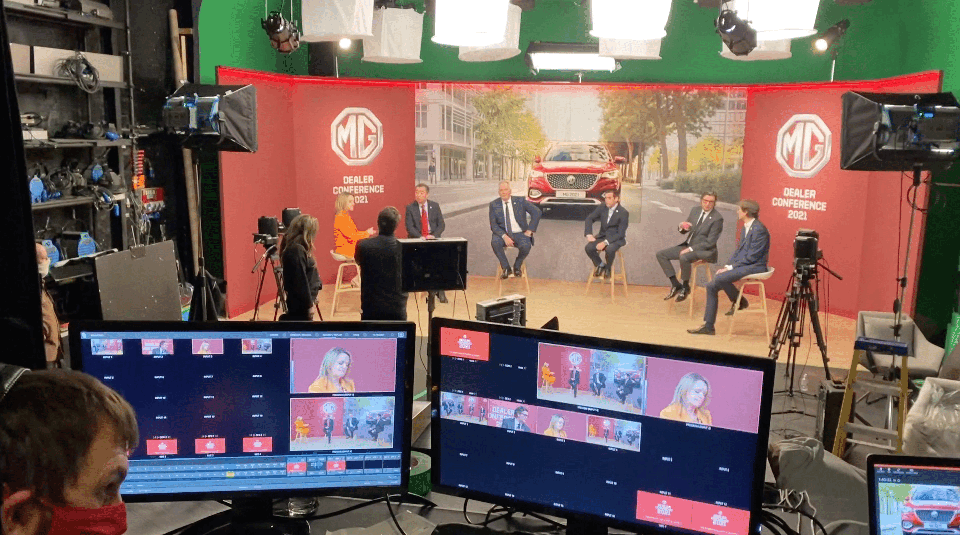 What’s the difference between webinars and virtual events?'s thumbnail